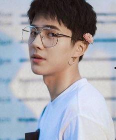 爆料刘昊然相亲视频,揭秘明星私生活背后的真实情感  第1张